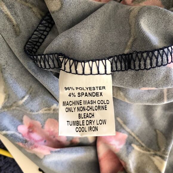 Papermoon NWT Women’s Basima Back Detail Navy Floral Strappy Knit Top Size 3X - Picture 10 of 12